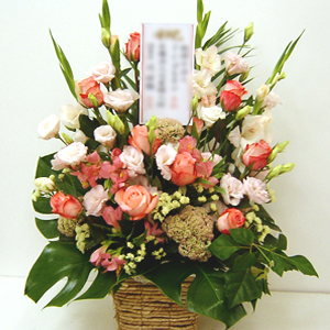 お祝いで贈るフラワーアレンジメント